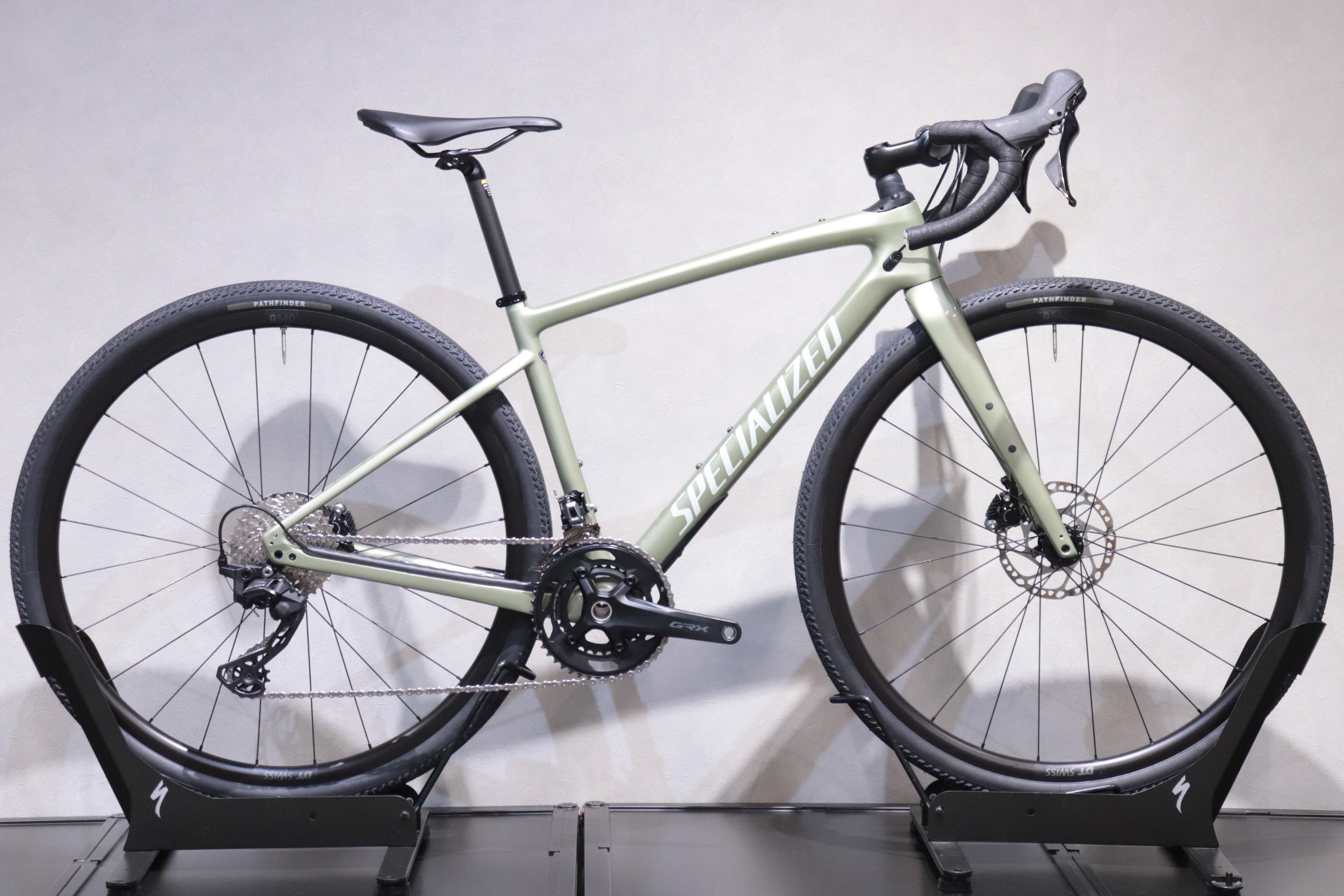 DIVERGE SPORT CARBON 105 R7120 MIX 52CM MY2025 – スペシャライズド