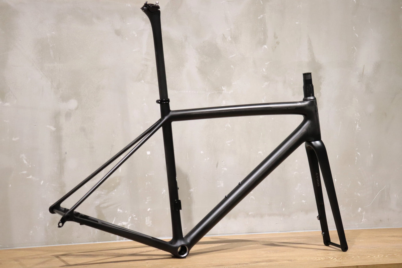 S-WORKS AETHOS 54cm FRAME SET 2022年