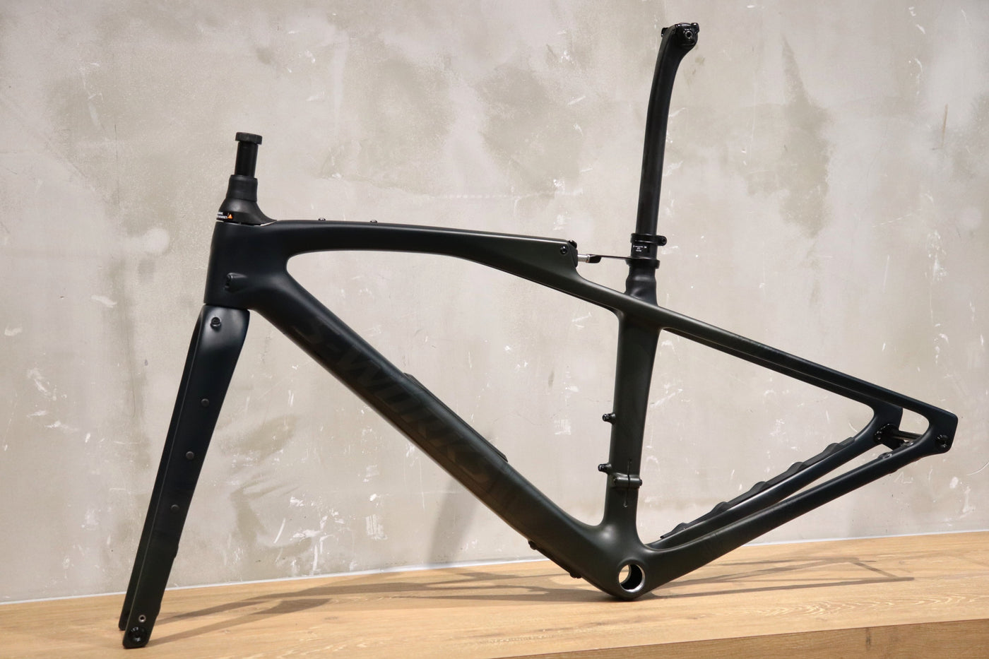 S-WORKS DIVERGE STR 52cm FRAME SET 2023年