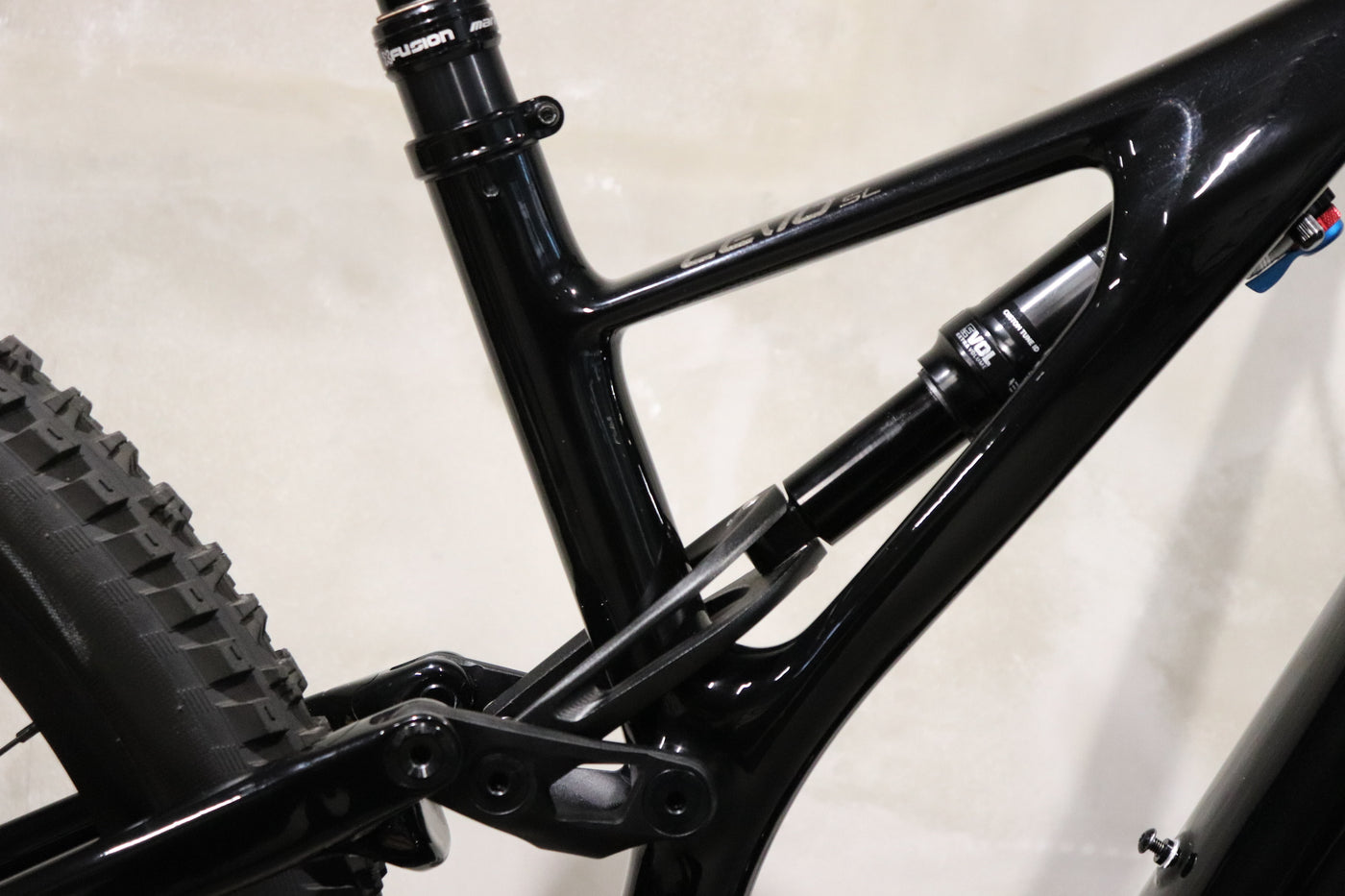 LEVO SL COMP CARBON SRAM NX EAGLE M 2022年