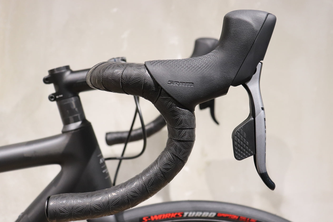 【未走行品】AETHOS PRO FORCE ETAP AXS 49cm 2022年