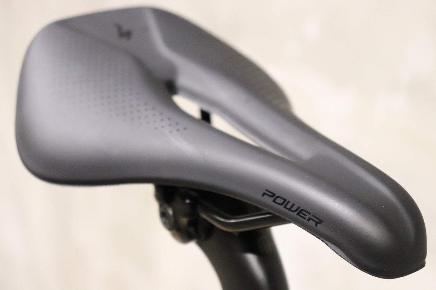 ROUBAIX SPORT 105 R7020 54cm 2022年