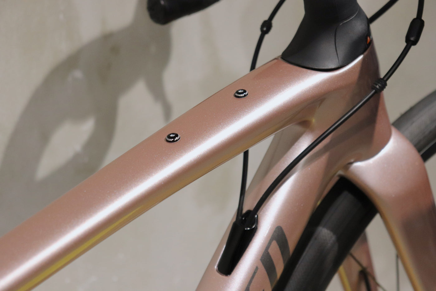 ROUBAIX SL8 SPORT 105 R7120 49cm 2025年